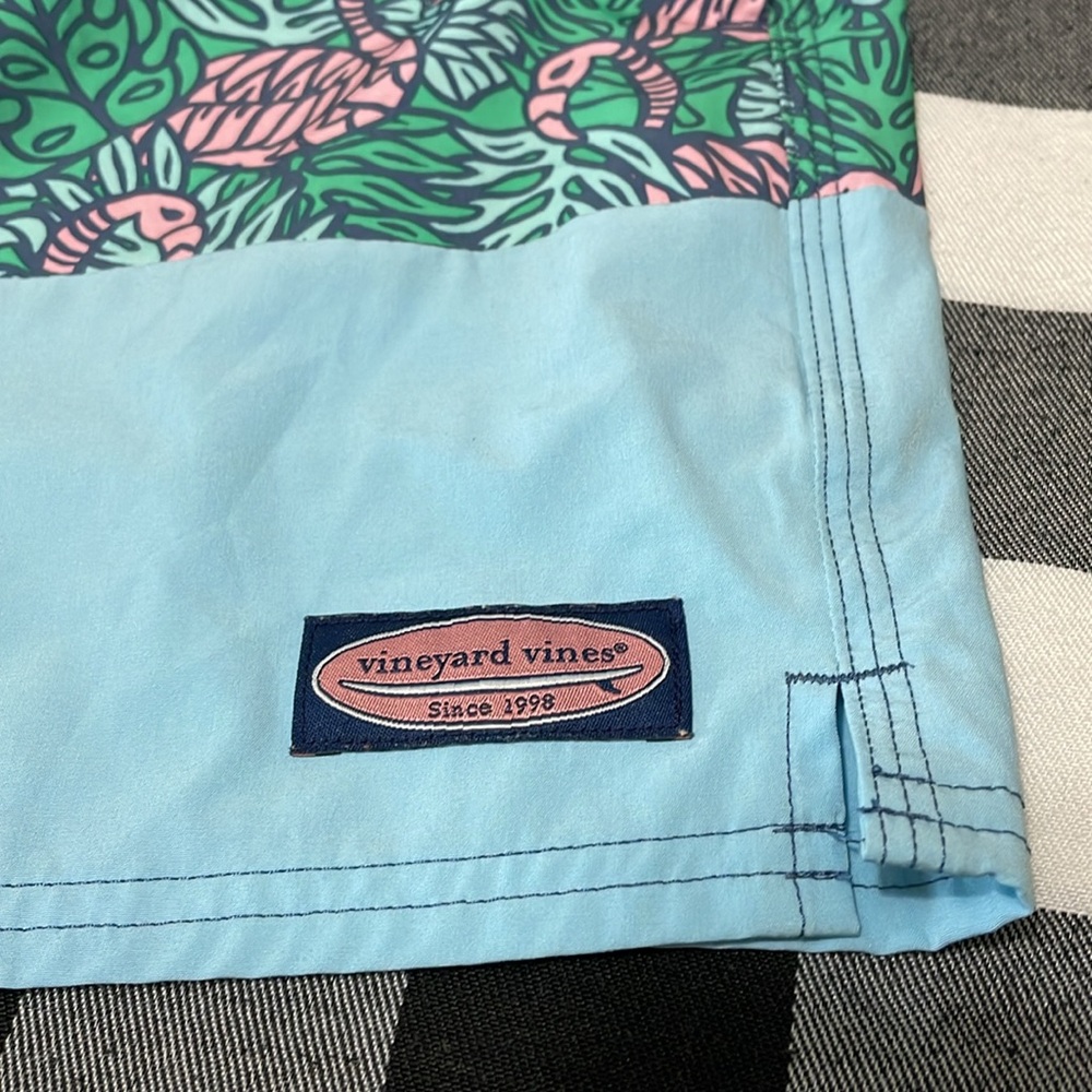 Vineyard Vines Lined Swim Trunks Large Swimsuit Pockets Drawstring Elastic Waist - Picture 3 of 10
